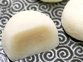 栗きんとんをふんだんに使用した和栗モンブラン